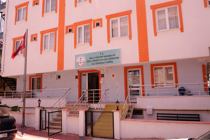 Pınar Kız Öğrenci Apartevi - Dış Görünüm